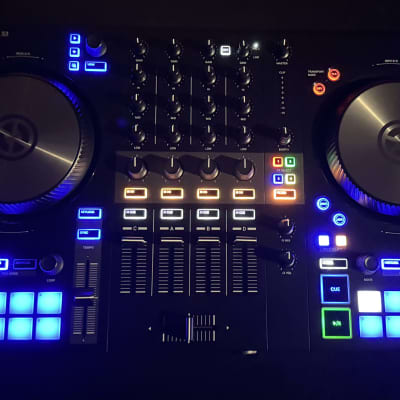 Traktor Kontrol S3 DJコントローラー 本体 Native Instruments TRAKTOR KONTROL S3 DJ Controller