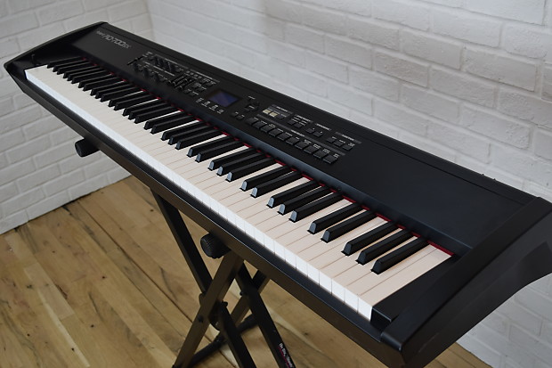 Roland RD-700SX 88-Key Digital Stage Piano image 3