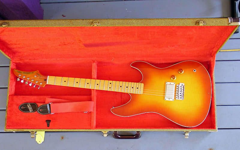 Rare early 80's Tokai 44 Magnum, excellent condition. Fender Rare early 80's Tokai 44 Magnum, excellent condition. Fender