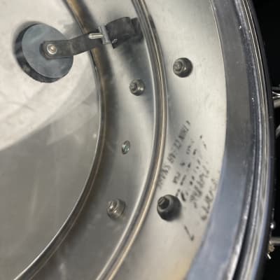 Ludwig No. 411 Super-Sensitive 6.5x14" 10-Lug Aluminum Snare Drum with Pointed Blue/Olive Badge 1976 - 1977 - Chrome-Plated image 25