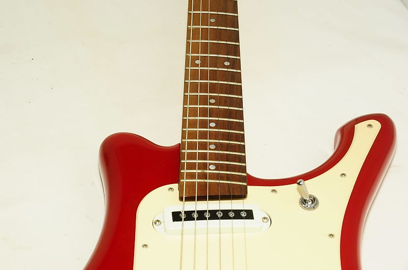 YAMAHA SGV300 RED MADE IN JAPAN Electric Guitar Ref No. 5619