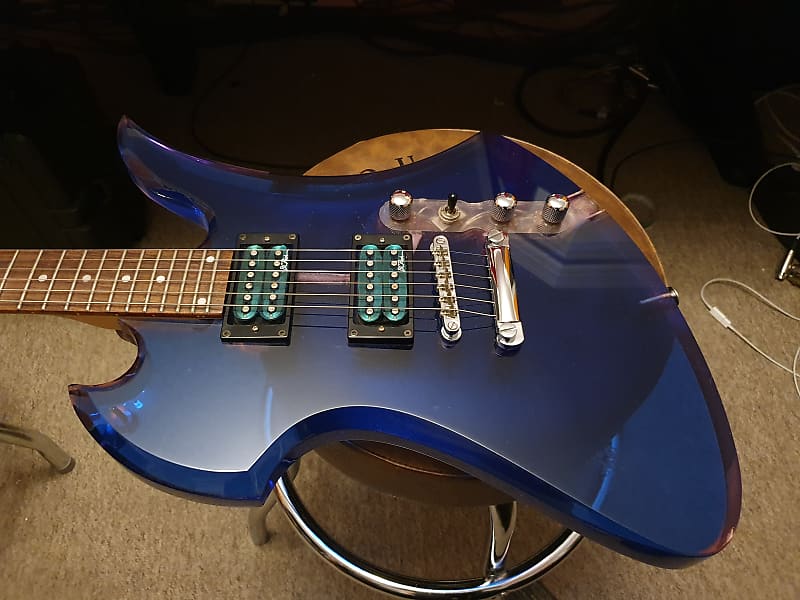 激レア B.C. Rich SE Acrylic Mockingbird Ice B.C. Rich Mockingbird Acrylic Ice Blue – Matt's Guitars