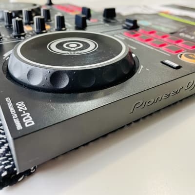 Pioneer DDJ-200 2-Channel WeDJ Smart DJ Controller 2019 - Present - Black image 3