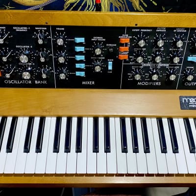 Moog Minimoog Model D Reissue 44-Key Monophonic Synthesizer (2016) 2016 - 2017 - Black / Wood