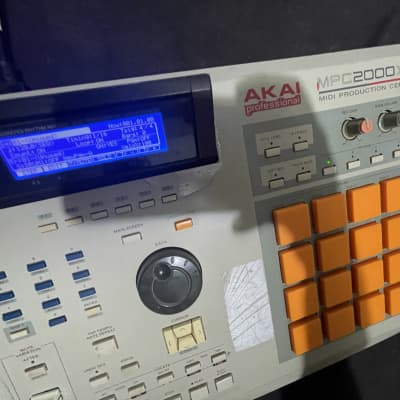 Akai MPC2000XL MIDI Production Center image 1