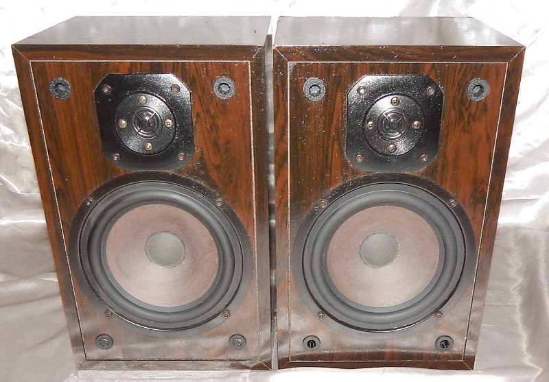 Cerwin-Vega L-7 vintage bookshelf speakers