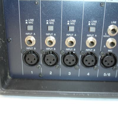 Electronic Corp  Table de Mixage Amplifiée 10 Voies Yamaha EMX212S