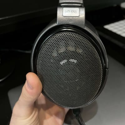 Sennheiser HD 650 Reference Headphones with Brainwavz Earpads image 3