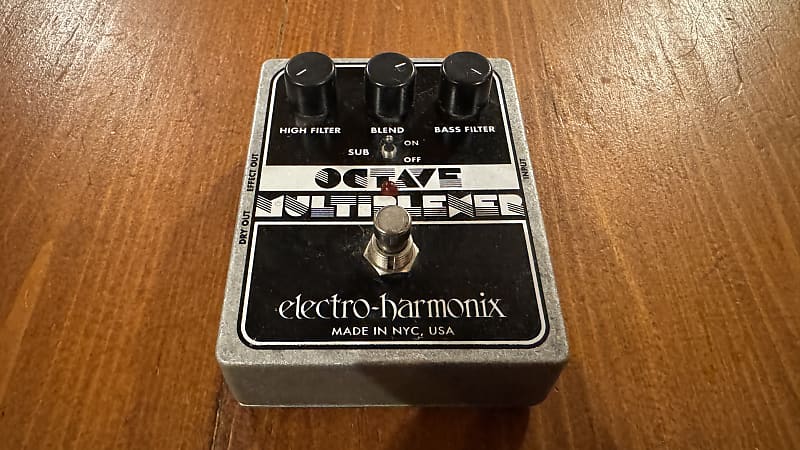 Electro-Harmonix Octave Multiplexer Analog Sub-Octave | Reverb