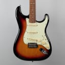 Fender Deluxe Roadhouse Stratocaster in 3-Color Sunburst (MX21159599)