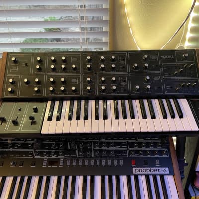 Yamaha CS-15 Duophonic Synthesizer 1978 - 1982 - Black