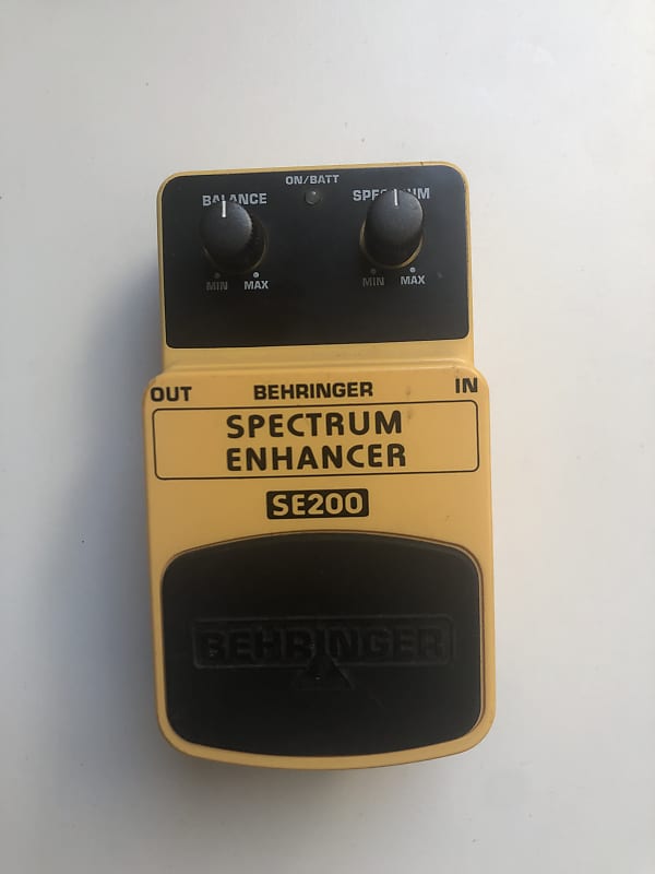 Behringer SE200 Spectrum Enhancer