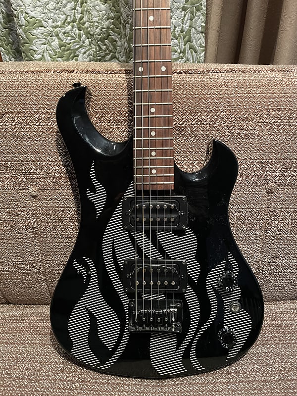 First Act ME682 Early 2000's - Black Digital Flame Graphic | Reverb