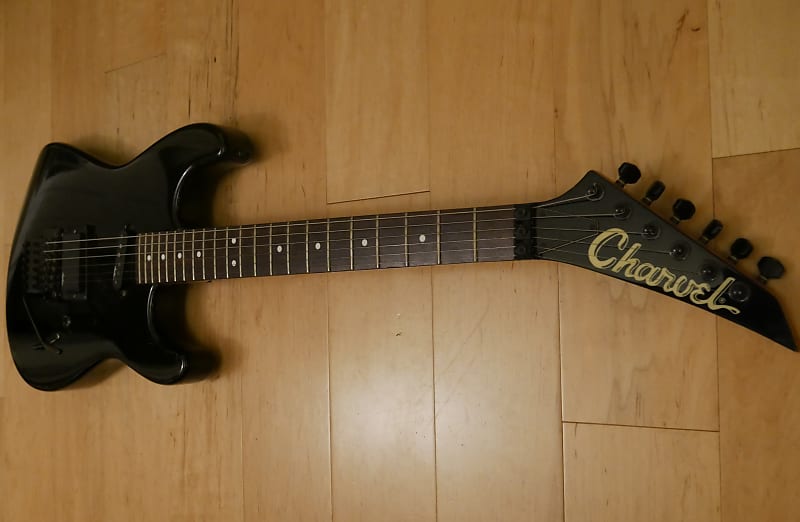 生まれのブランドで charvel USAフロイドローズ ダンカン エレキギター