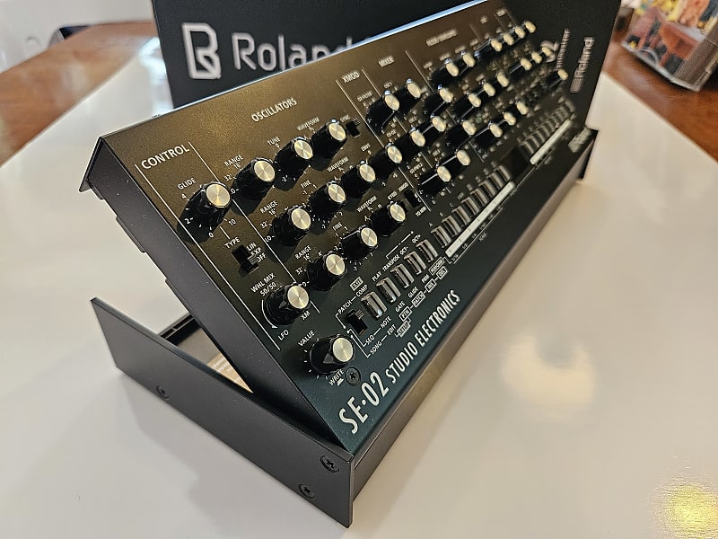 Roland SE-02 Boutique Series Synthesizer Module 2017 - Present - Black image 1