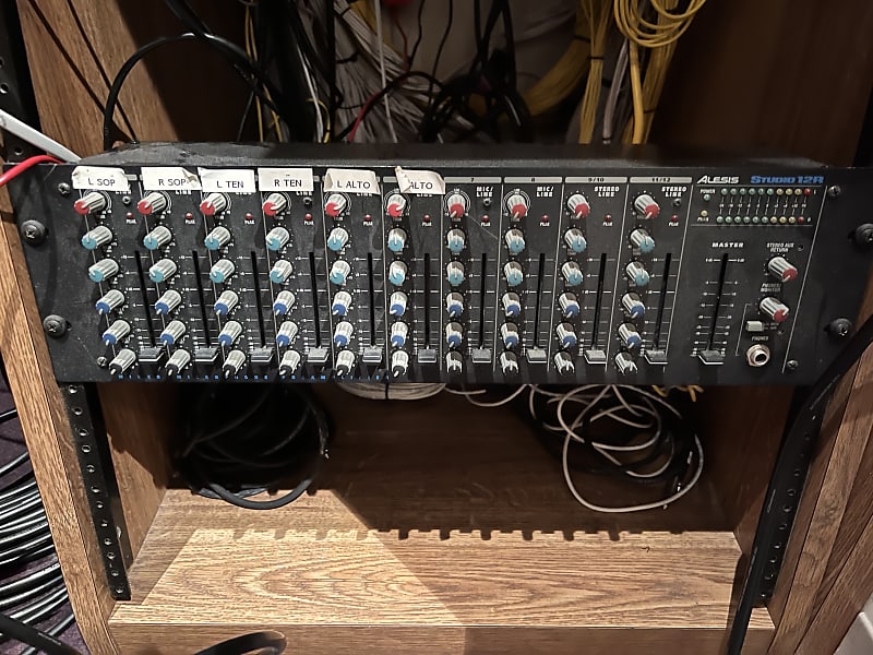 Alesis Studio 12R Reverb