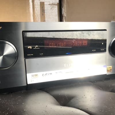 Pioneer SC-LX701 9.2 Channel 4K UHD A/V Receiver w/Bluetooth, Dolby Atmos, DTS:X, PHONO, Chromecast, SONOS Ready, Class D3 Amp & ESS SABRE DAC’s+Remote & Calibration Mic! *NICE!* Works Perfect image 5