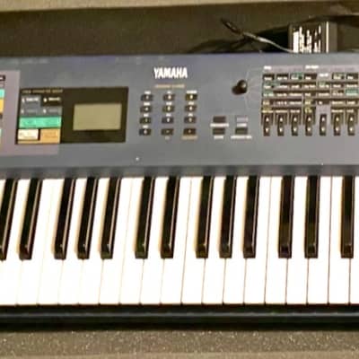 Yamaha AN1x Virtual Analog Synthesizer 1997 - Blue
