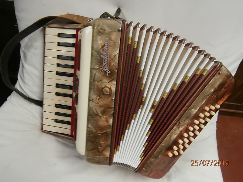 FRONTALINI 24 bass piano accordion model n.334/69 Reverb Canada
