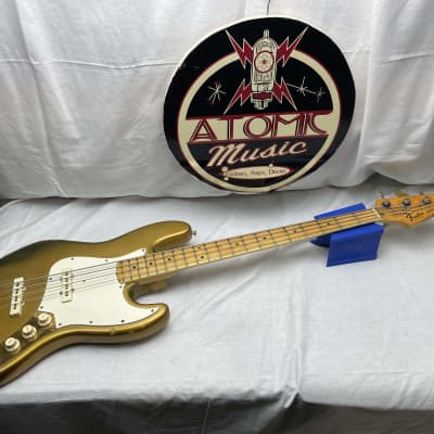 Fender American Collector's Series Jazz Bass 4-string J-Bass with Case 1981 - Gold image 3