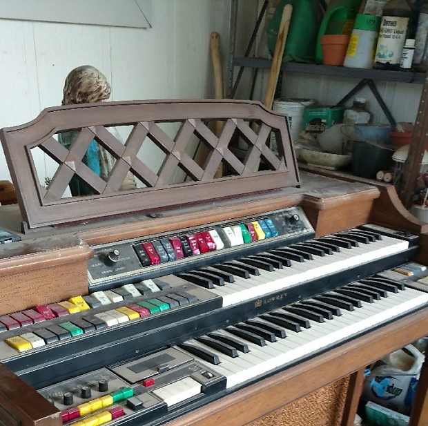 Lowrey Electonic organ Maple