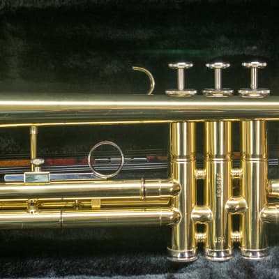 Holton Trumpet 602 - Brass image 2