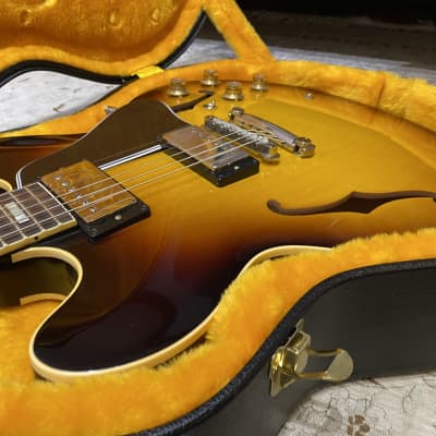 Gibson ES-335 Custom Shop 1964 Reissue - Vintage Burst, 3340g image 5