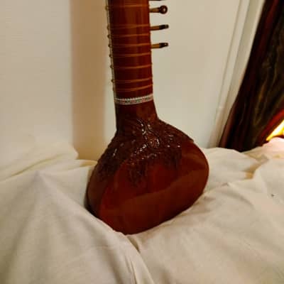 Sitar Sitar de style Gayaki 2020 - Fabriqué avec du bois de Tun soigneusement séché Cordes en acier, bronze et laiton Ponts en os de chameau image 7