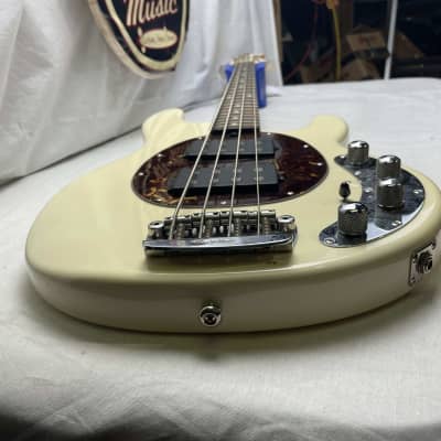 Ernie Ball Music Man StingRay sting ray stingray3 3 EQ HH 4-string Bass with Case 2007 - White / Matching Headstock / Maple neck / Rosewood fingerboard image 9