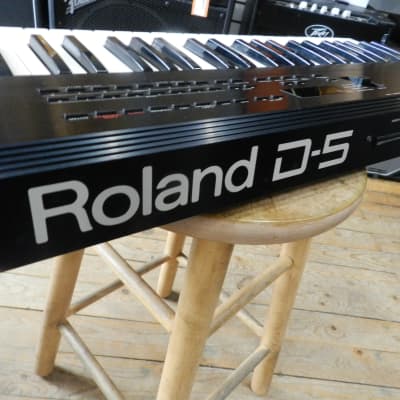 Roland D-5 61-Key Multi-Timbral Linear Synthesizer 1989 - 1992 - Black