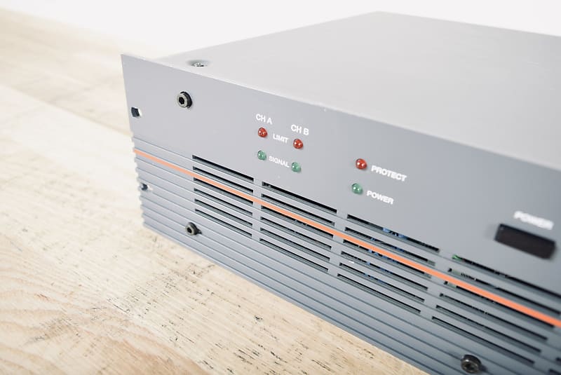 Electro-Voice (EV) Q44 2-Channel Power Amp (church owned