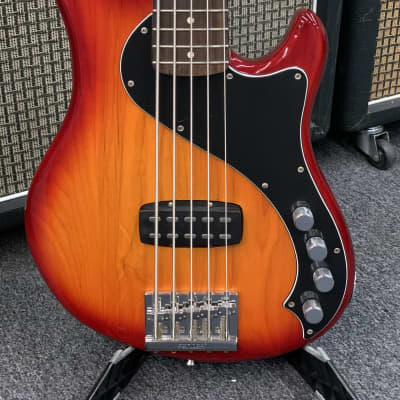 Fender	Deluxe Dimension Bass V 2013 for sale