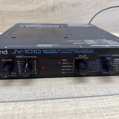 Roland JV-1010 64-Voice Synthesizer Module 1999 - 2003 - Black