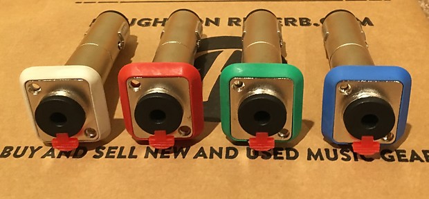 Pedalboard input output jacks outlet
