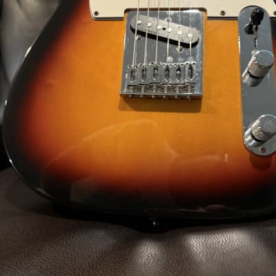 2004 - Fender Standard Telecaster (Brown Sunburst) WITH HARDCASE! image 8