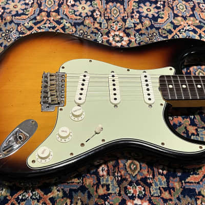 Fender Custom Shop '62 Limited Reissue Stratocaster Journeyman Relic 2021 Sunburst image 4