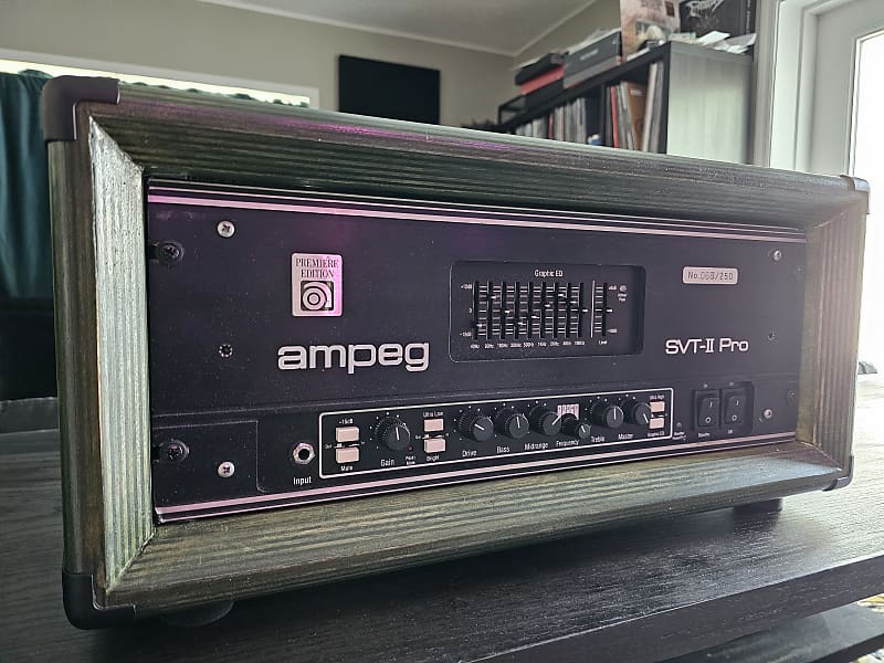 AMPEG SVT-2 PRO ベースアンプ Ampeg SVT-2 PRO 300-Watt Rackmount