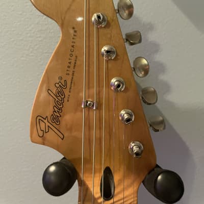 Fender Authentic Hendrix Stratocaster 2000’s - White image 2