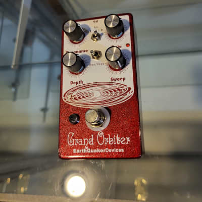 Amazon.com: EarthQuaker Devices Grand Orbiter V2 Phase