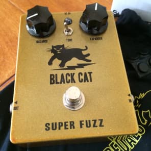 Black Cat Super Fuzz guitar pedal - YouTube