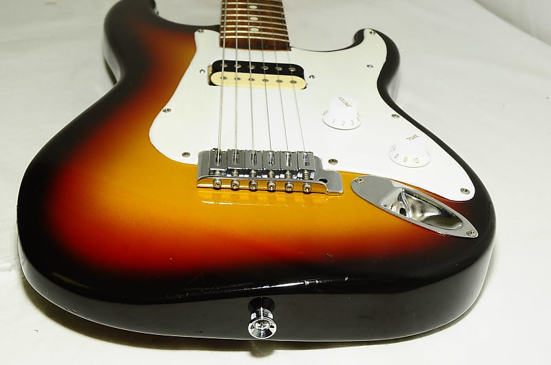 Fender Japan ストラトO0シリアル（97〜00製）