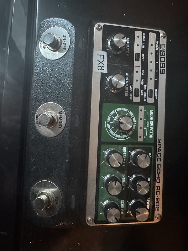 Boss RE-202 Space Echo