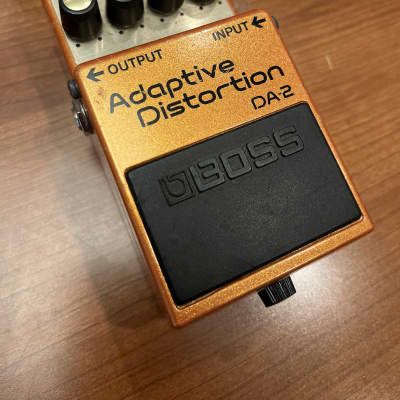 Boss DA-2 Adaptive Distortion | Reverb