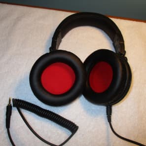 Akai best sale 50x headphones