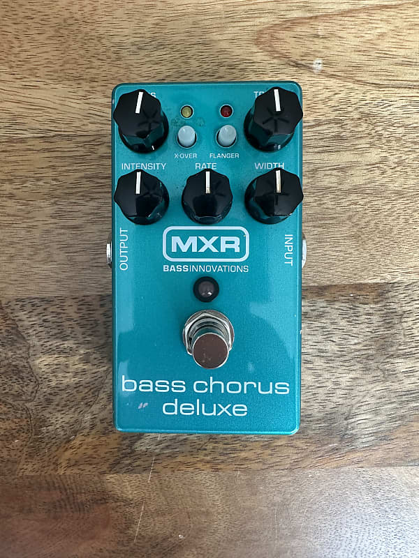 MXR M83 Bass Chorus Deluxe