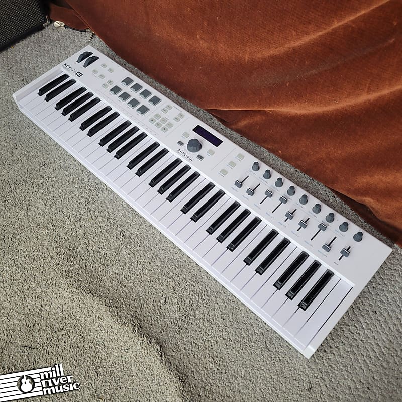 Arturia Keylab 61 Essential MIDI Controller Used
