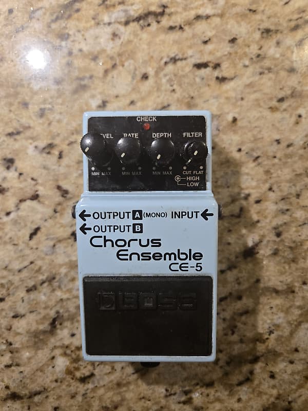 Boss CE-5 Chorus Ensemble (Blue or Pink Label) | Reverb Canada
