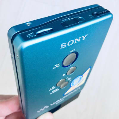 Sony WM-EX610 Walkman Cassette Player, Excellent Blue Shape 