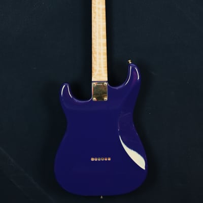 Fender Custom Shop Robert Cray Signature Stratocaster from 2006 in Violet with original hardcase image 2