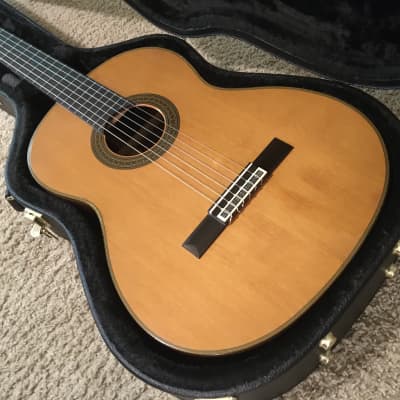 Yamaha  C-300 concert classical guitar  1970s Solid Spruce and rosewood back and sides image 5